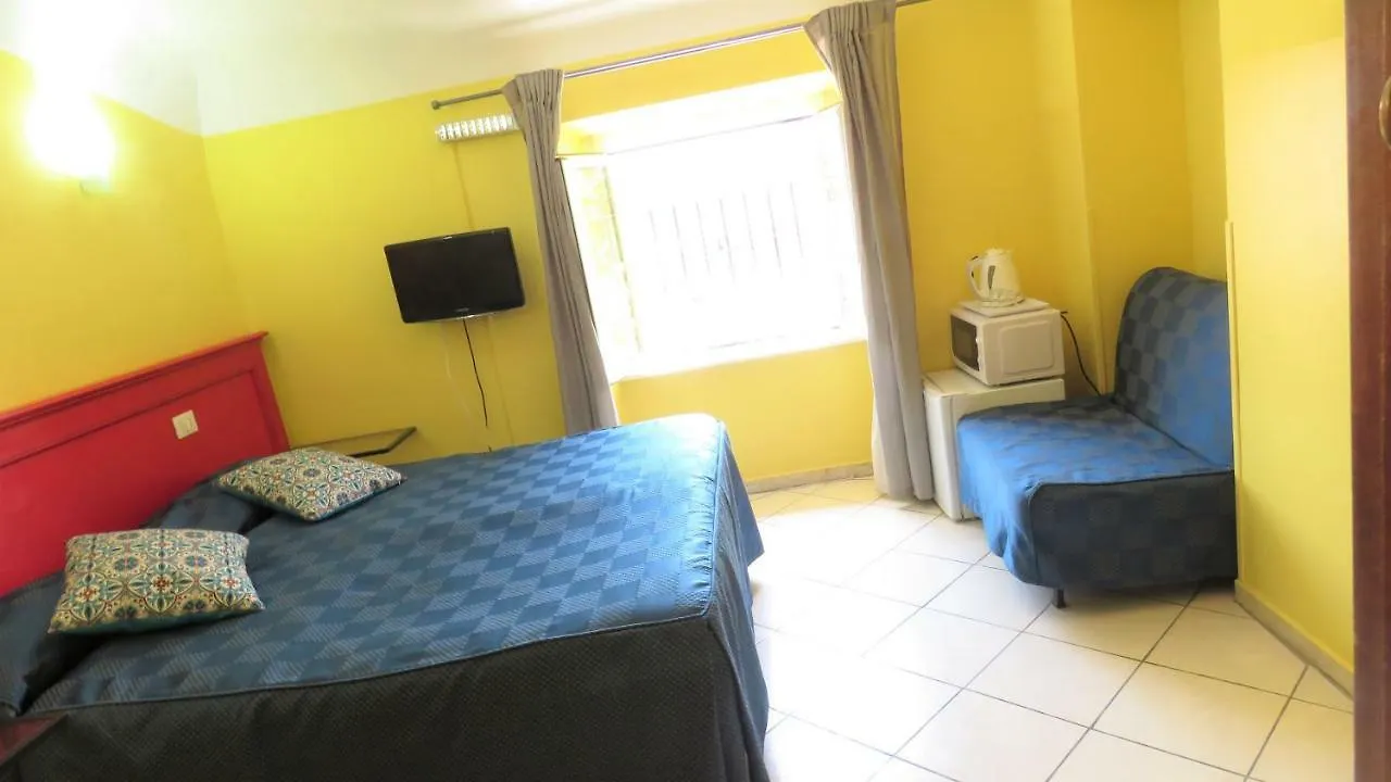 Fanti Rooms Roma 3*,